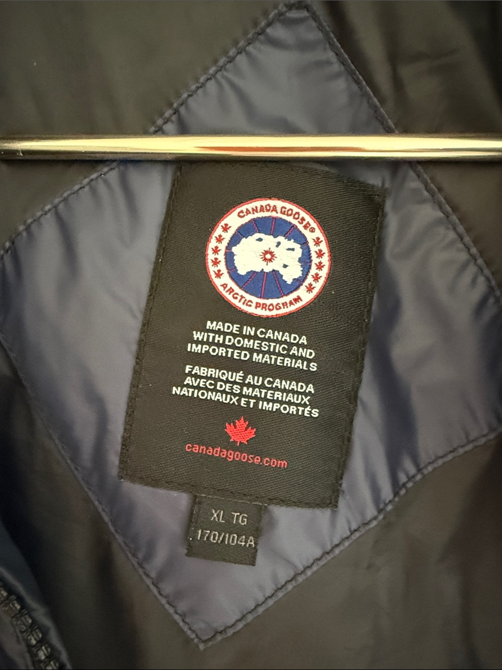 Canada Goose Navy Ellison Puffer Jacket - removable hood.  Hits mid thigh - Picture 5 of 7